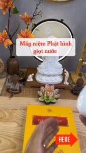 [MÃ 77LAZSOCIAL150K - GIẢM 20% ĐƠN 500K TỐI ĐA 150K] Máy nghe kinh niệm phật GIỌT NƯỚC có sẵn 18 bài / có khe thẻ nhớ / cổng tai nghe 3.5mm / nghe liên tục 10 giờ / dây đeo cổ (trắng)