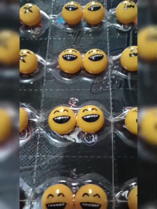 TUTUP PENTIL BAN UNIVERSAL SEPEDA MOTOR MOBIL MOTIF SMILE EMOJI BOLA - Smile