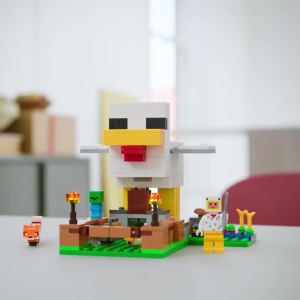 LEGO Minecraft 21585 Chicken Farm (233 Pieces)