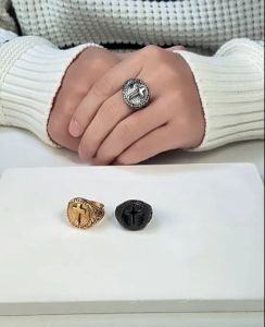 Kemstone แหวนกางเขนวินเทจของผู้ชายแผ่นทองสีดำสแตนเลสเครื่องประดับแหวนเหล็ก