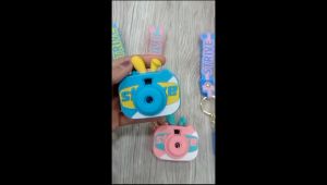 GANTUNGAN KUNCI KAMERA PROYEKTOR GAMBAR LUCU WARNA (BIRUPINKTOSCAHITAM)