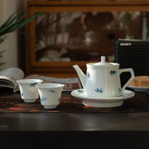 Hand-Painted Sweet White Porcelain Gongfu Tea Set One Pot Two Cups Water Orchid Pattern Tea Pot And Tea Cups for Home Use