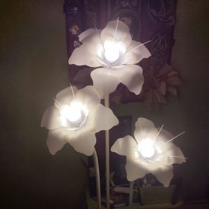 standing lampu bunga dekorasi 3 kelopak keriting pernikahan pesta pipa elastis