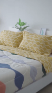 Internal - Sprei King B2 180x200 Tinggi 25cm Bantal 2 Guling 2 - Motif Abstrak / Bunga / Geometri / Minimalis