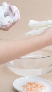 Xà Phòng Tắm Khử Mùi Cơ Thể Chiết Xuất Quả Hồng Pelican Family Soap Fruit-Derived Polyphenol 80g