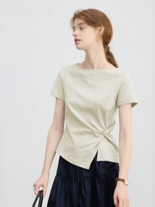 Off-Shoulder Irregular Twisted Slim Fit T-Shirt