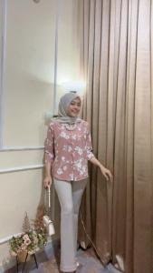 kemeja wanita crinkle motif bunga lengan panjang 3/4 jumbo ld120 oversize terbaru 2024