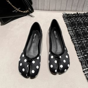 2025 Polka Dot Women Retro Flats Mocasines Ballerina Shoe Japanese Style Tabi Ninja Shoes Split Hoof Toe Boat Shoes Female shoes