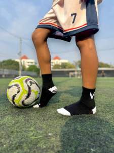 ถุงเท้าฟุตบอล กันลื่น เด็ก ครึ่งแข้ง