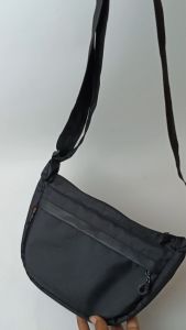 Tas Pria Merk DM Produk Home Industri | Tas Pria Bahu  Kanvas | Tas Selempang Best Seller Medium Class