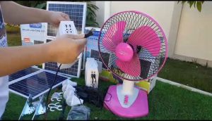 โซล่าเซลล์ 30W แปลงเป็นไฟบ้านในตัวAC220V+หลอดไฟLED4ดวง รุ่นUFO-220V