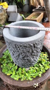 bên em vừa gia mẫu mới cối đá xanh nguyên khối với đường kính ( chiều rộng=25cm. chiều cao=25cm)
