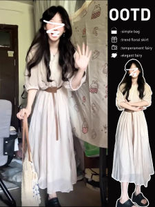 ชุดเดรสสั้นแขนสั้นสไตล์ฝรั่งเศส ชุดเดรสยาวรัดเอวฤดูร้อนสำหรับผู้หญิง เดรสยาวลายทางสีพื้น เดรสยาวทรงเอ