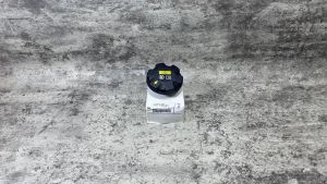 TUTUP TABUNG RADIATOR BMW E60 E90 E70 F10 ORIGINAL BMW 17117639021 F87 E92 E93 E80 E82 E83 E61 F07 F11 F18 G30 F90 E63 E64 F12 F13 F01 F02 F04 G11 G12 G14 F91 G15 F92 G16 X5 E70 F85 G05 X6 E71 E72 F86 G06 X7 G07