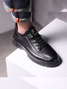 รองเท้าผ้าใบผู้ชาย แฟชั่นสไตล์สปอร์ต น้ำหนักเบา พื้นยางกันลื่น ยึดเกาะพื้นได้ดี เหมาะสำหรับกิจกรรมกลางแจ้ง