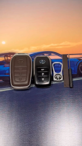 Sarung Kunci For Toyota Fortuner RAV4 Crown Hilux Camry Land Cruiser Prado Remote Key Case Cover Alloy Key Fob Shell Keychain