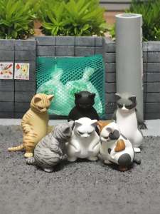 Qualia Desktop Decorative Toy Cat Figurine Arrogant Social Cat Funny Small Cat Eggshell Style Japanese Design Office Decor