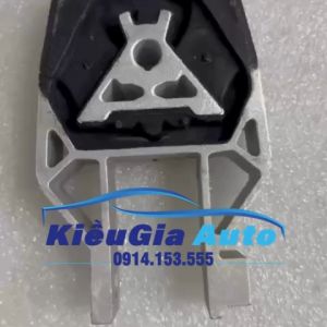 Chân máy sau Mazda 3 AT 1.6 2.0 2010-2013 AV616P082AC