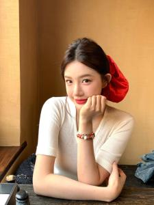 New Style Womens V-neck Knitted Short-sleeved T-shirt Summer Slimming Versatile Basic Solid Color Top by Buwan Studio