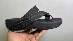 ผ้าผูชาย รองเท้า สวมสี 40-44 มีหลายภาพ แบบเปล่า ใช้เบาเป็นนิ่ม