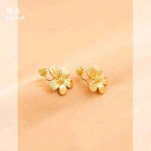 Retro Simple Elegance Gold Flower Ear Cuff Fashion Daily Commute Ear Jewelry Mosquito Coil Tray No Piercing Required