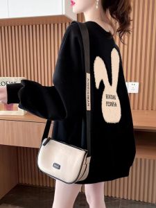 Black round Neck Sweatshirt Womens Autumn Winter Thickened Fleece Casual Lazy Style Loose plus Size Womens Outerwear Trendy