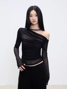 withmin | Fitted Off Shoulder Black T-Shirt Long Sleeve