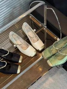 Beijing Style Womens Leather Shoes New Chinese National Style Medium Heel Embroidered Slip-On Shoes Luxury Flat Footwear