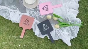 3CE กระจกแต่งหน้าห้องนอนหญิงมือถือใช้ในบ้านมูลค่าสูง ins กระจกมือจับโต๊ะแบบพกพาสำหรับหอพักนักศึกษา