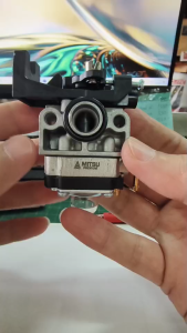 อะไหล่ตัดหญ้า4จังหวะ คาร์บูเรเตอร์ GX35 UMK435 ใช้ได้กับเครื่องตัดหญ้า4จังหวะทุกยี่ห้อ (MITSU Premium)มิตซูพรี่เมี่ยม งานสวย งานดี เกรดคุณภาพ อย่างดี จ่ายน้ำมันได้ไหลลื่น ไม่มีสะดุด