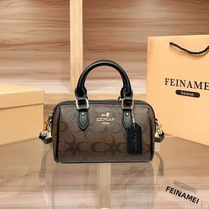 Túi Xách Nữ Đeo Chéo Cao Cấp Chất Liệu PVC Kiểu Dáng Retro Thời Trang Xuân Hè 2025 Túi Cầm Tay