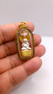 K667 พระปิดตา หลวงปู่คำบุ วัดกุดชมภู รุ่น มงคลนาคราช ปี56 เนื้อ 3K เลี่ยม ทองไมครอน 4.5x2.0