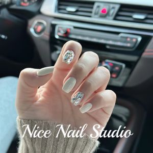 Short Handmade Wearable Nail Tips Sparkling Shiny Sequins Detachable Wedding Nails Bright Color Series from Mainland China