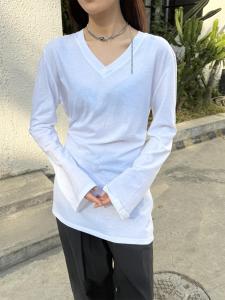 Modern V-neck Back Split Casual T-shirt Womens Slimming Base Shirt Spring 2025 New Style Polyester Cotton Blend Long Sleeve