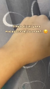 Fameux Whitening Shower Scrub Pomegranate 1000ml | Sabun Mandi