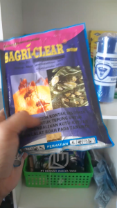 Pestisida Insektisida Sagri Clear Obat Lalat Buah 100 Gram