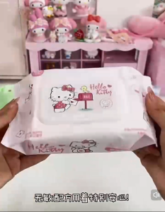 Large Pack 80 Series Pure Water Cleaning Wipes  Babie Children with Convenient Opening and Closing Lid Design