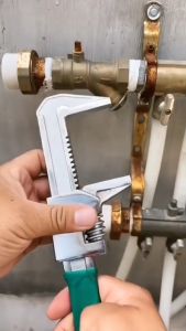 Cờ lê mỏ lết vặn ống kẽm vặn téc nước. đa năng điều chỉnh Kìm F