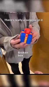 /Funny Prank Gift Middle Finger Novelty Christmas Gift Adult Toy Surprise Pop Up Box With Screws Annoying Present For Friends