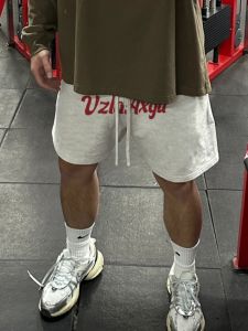 Original Design American Style Sporty Shorts Mens Summer Casual Basketball Loose Five-Quarter Pants Youth Fashion Leisure