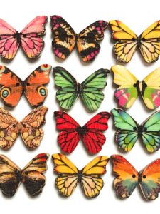 Cartoon Hand-Painted Butterfly Wooden Buttons Decorative Wood Chips Childrens DIY Craft Material Pack of 50 Home Fabric