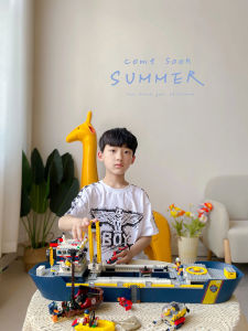 Educational Polar Ocean Exploration Mega Ship Building Blocks Toy for Boys And Girls Aged 5 And above High Quality Plastic