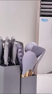 ATRIZ Kitchenware Set Spatula Sutil Pisau Talenan Silicone Isi 19 Pcs