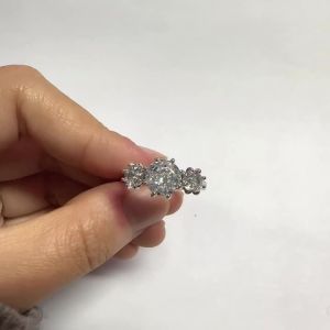 Huitan Simple Elegant Woman Wedding Rings with Brilliant Cubic Zirconia Stone Versatile Design Engagement Rings Eternity Jewelry