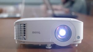 BenQ MH560 3800lms 1080P Meeting Room Projector (โปรเจคเตอร์สำนักงาน)