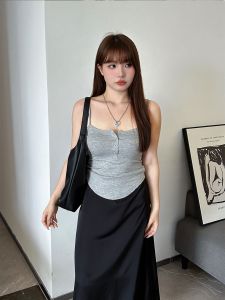 เสื้อกั๊กสายเดี่ยวยางยืดสูงสำหรับผู้หญิงไซส์ใหญ่ ฤดูร้อน 2024 เสื้อกั๊กคอวีแขนกุดทรงเข้ารูป เสื้อผ้าทำงานสไตล์เกาหลี