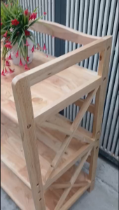 Kệ vi sóng 3 tầng  sâu 38cm   ngang 64cm  cao 90cm  gỗ cao su  màu tự nhiên của gỗ đã thông qua xử lý tẩm sấy chống mối mọt tốt  hơn nhiều so với MDF và gỗ thông dùng để lò vi sóng nồi cơm điện
