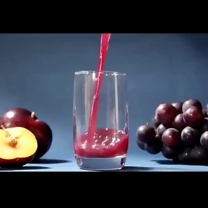 เครื่องปั่นน้ำผลไม้ 6ใบมีดสแตนเลสคม เป็นเครื่องปั่นแบบพกพา ซึ่งพกพาไปได้ทุกที่ แถม 2 แก้ว ฝาแก้ว 1 อัน ถ้าทุกที่มีการใช้งานความเร็วและเพียงพอ เครื่องปั่นน้ำผลไม้ 400ml นั