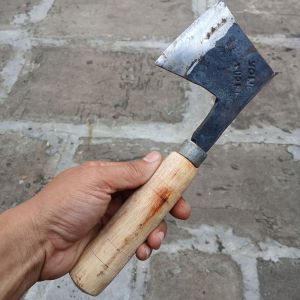 Kupas Kelapa Bahan Baja