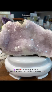 粉紫色💟💜 印尼🇮🇩火岩背闪亮紫水晶原矿 Indonesian Volcanic-Back Sparkling Raw Amethyst ✨ featuring a soft blush pink glow